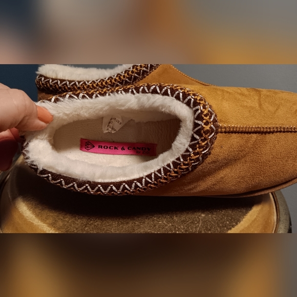 Sold - Picture 2 of 4